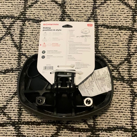Schwinn bike seat new with tags - Picture 2 of 4